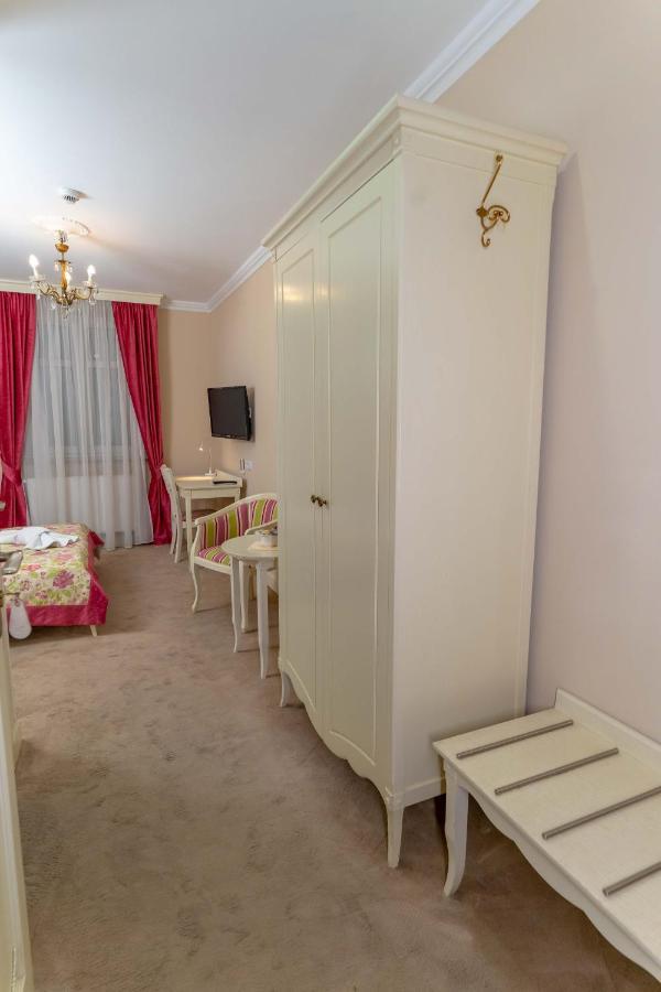 Resovia Residence Hotel*** Ряшів Екстер'єр фото